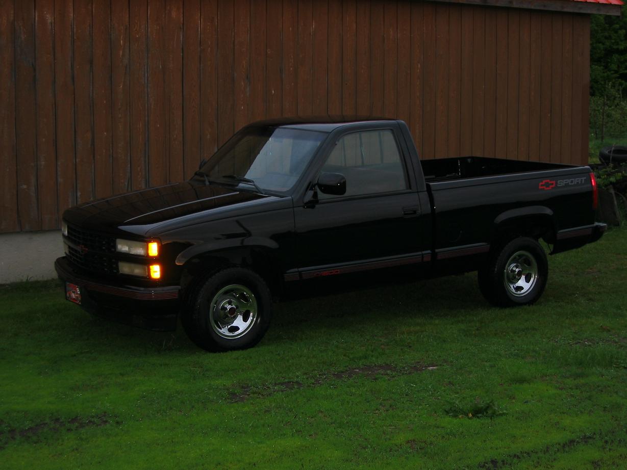 1990 Chevrolet Sport.JPG