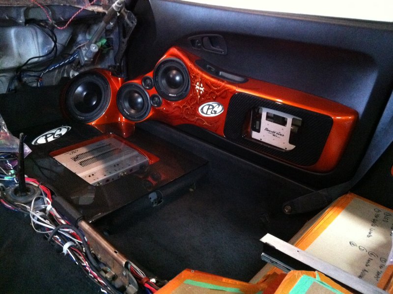 Passenger side : Ti9 &amp; 1 set of Ti5 Elite speakers.