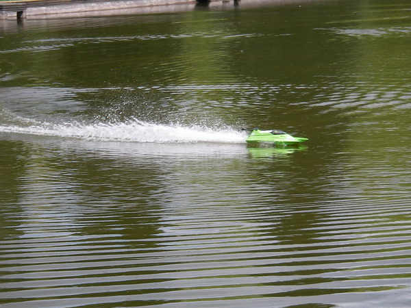 boatcrpd2.jpg