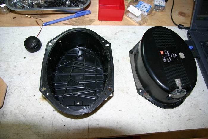Ford JBL Premium - Enclosure.JPG