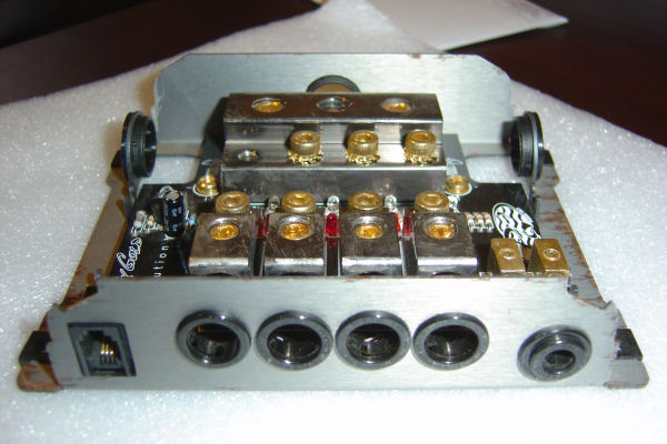 Fuse Block 001X.jpg