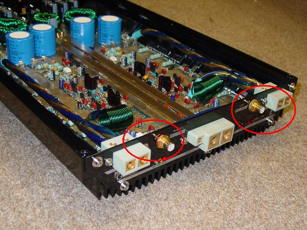 speaker_terminals.jpg