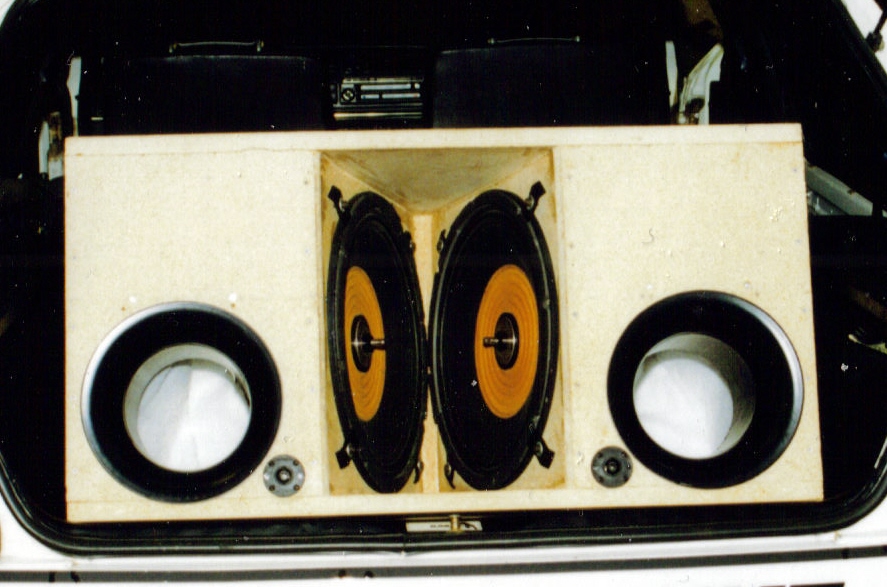 Subbox 2xCerwin-vega stroker 15d4