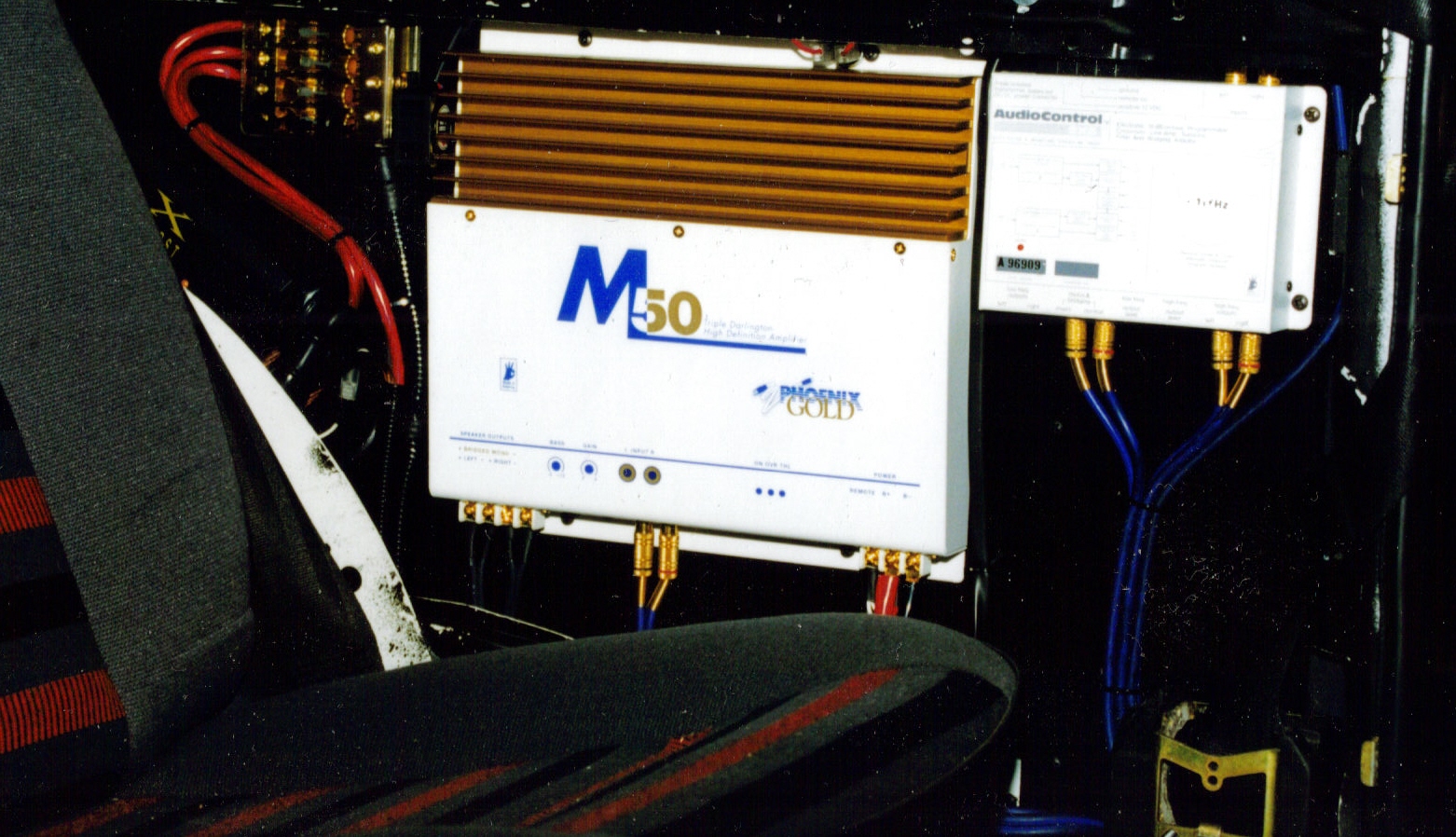 PG M50 Audiocontrol 2XS BRAX 800