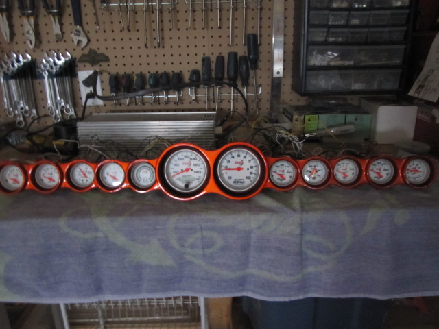 All 10 Autometer gauges install...