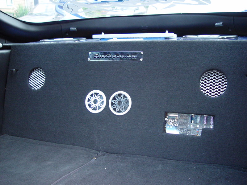 Backplate behind the rearseat