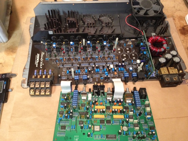 I removed the pcb to get access to the bottom of the pcb.