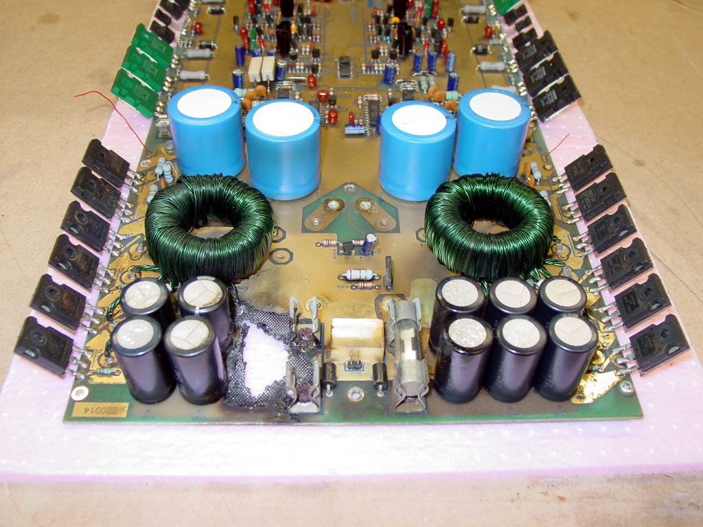 ms2250 ontplofte caps!.jpg