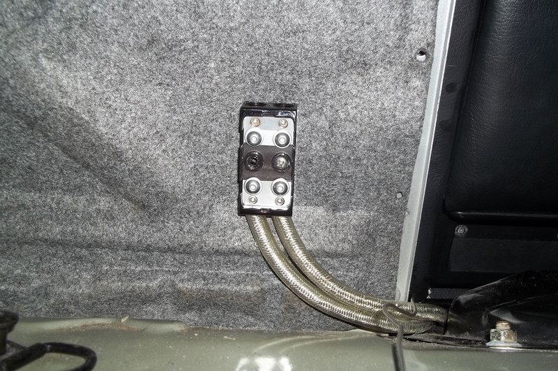 I cut the wire and put the distrubution block on i got soft wire to put on the other end