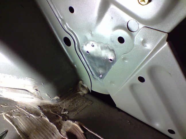 Closer look at the ground setup fully grinded down to the metal.