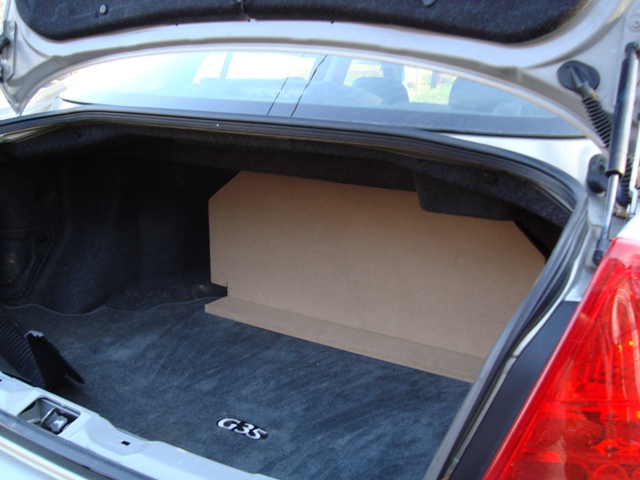 Amp Rack in trunk 2-2.jpg