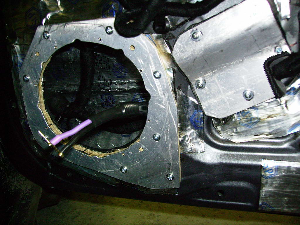 18 All 3 plates are tied up by 8 screws.jpg